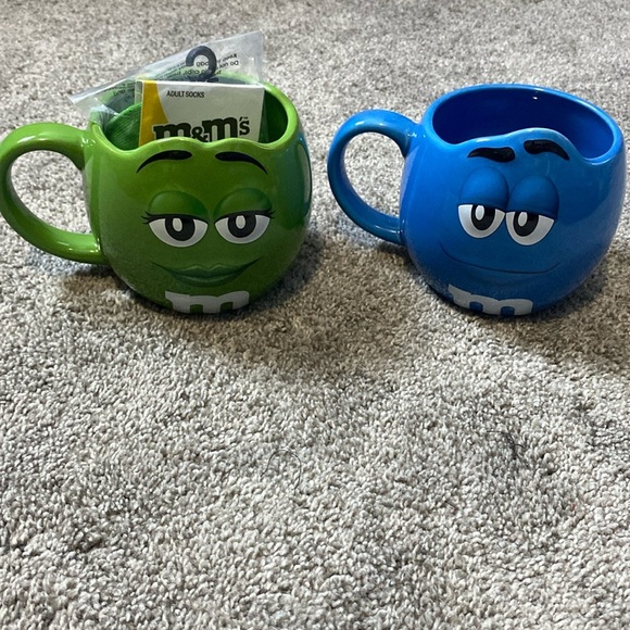 M & M Large Coffee Cups Mugs Blue & Green NEW - Picture 1 of 4